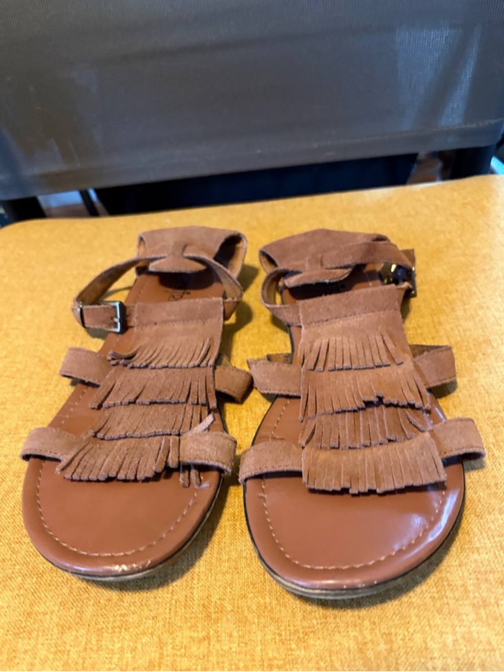 Minnetonka Moccasin Suede Fringe Sandals